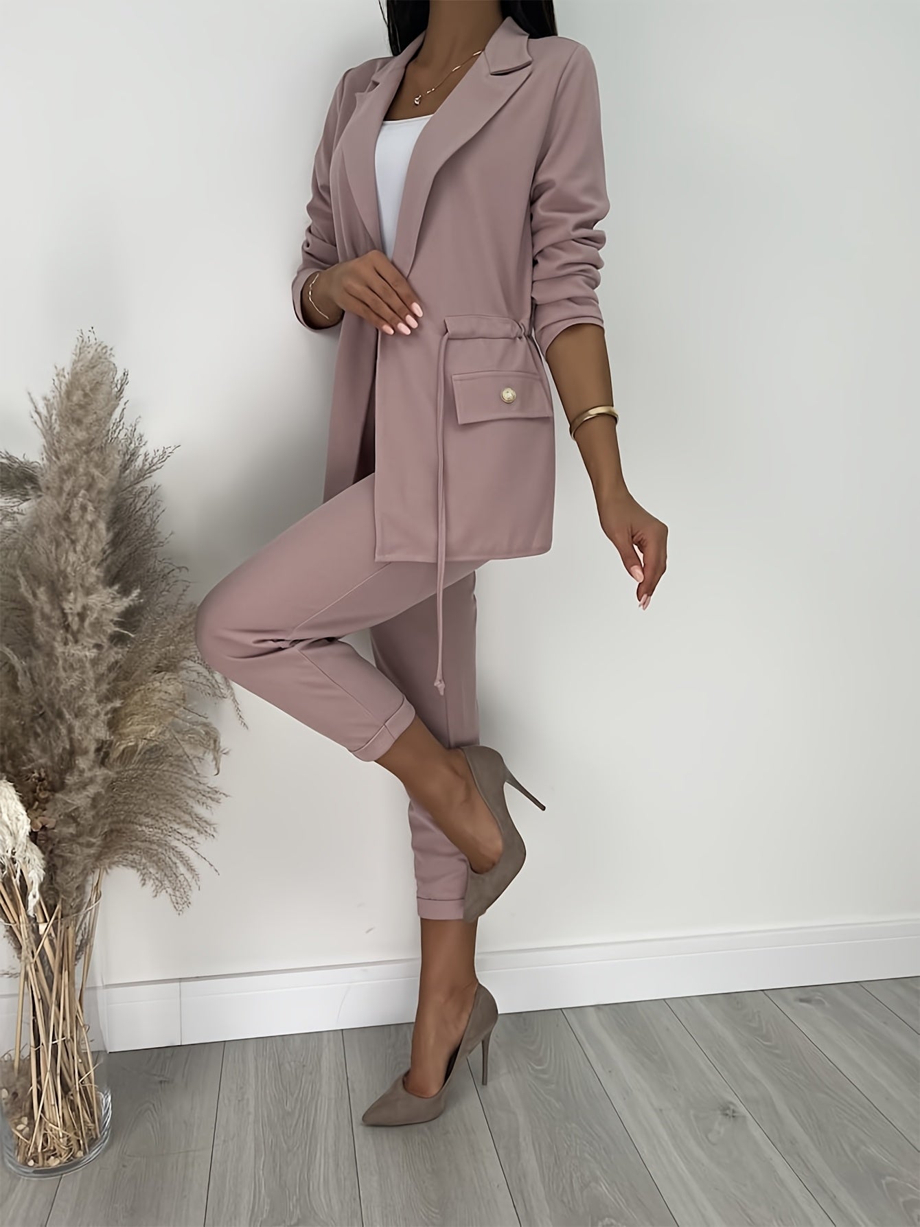 MOVEWEAR Elegant Women’s Pink Suit Set